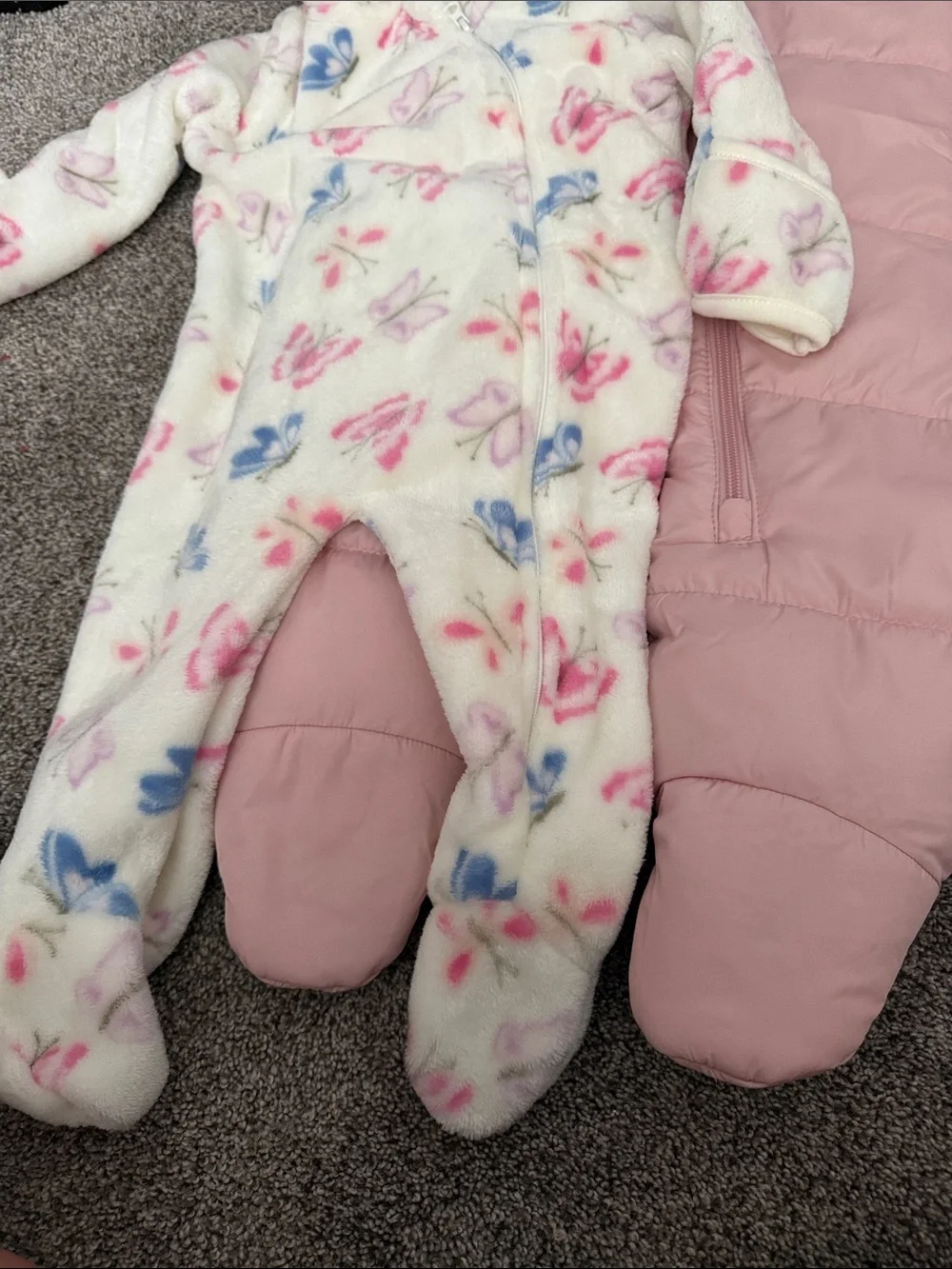 Size 6 months one piece snow/winter suits